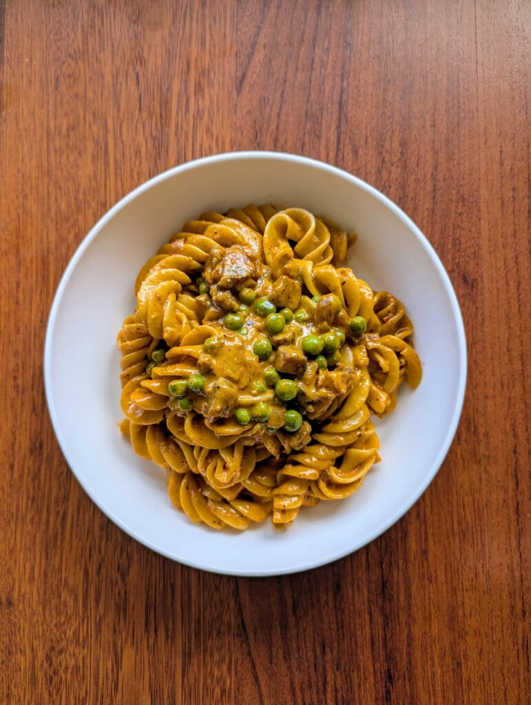 Colonne di Pompeii, confit tomato, guanciale, peas, chilli and a touch of cream Colonne di Pompeii, confit tomato, guanciale, peas, chilli and a touch of cream