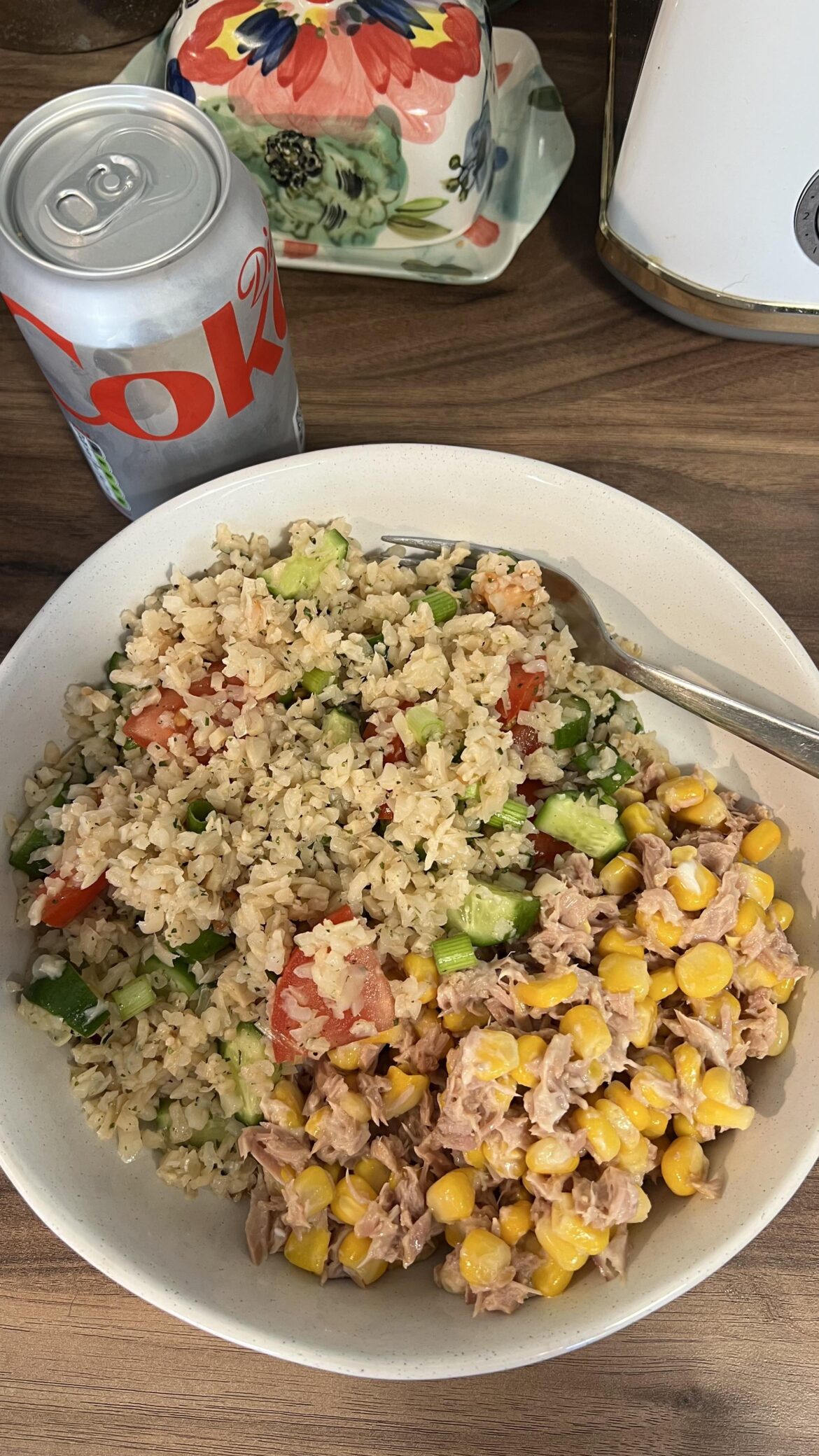 Easy no cook lunch: tuna & sweetcorn with tabbouleh,  373 kcals & 33g protein