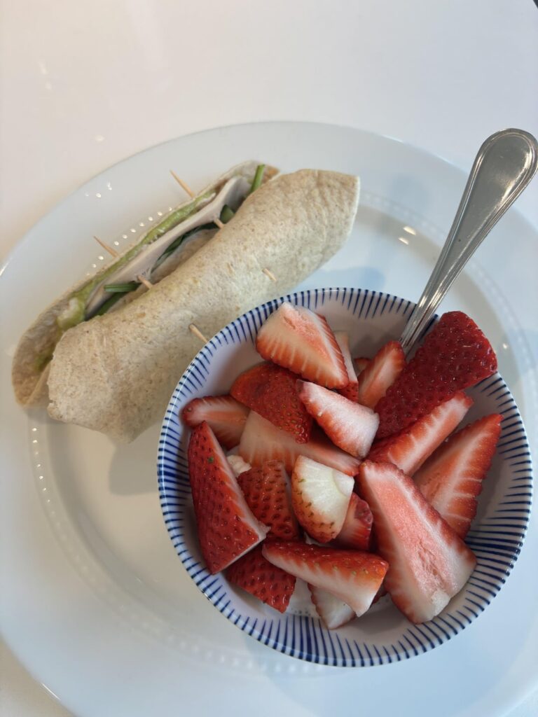 full day of eats - 1235kcal/132g protein