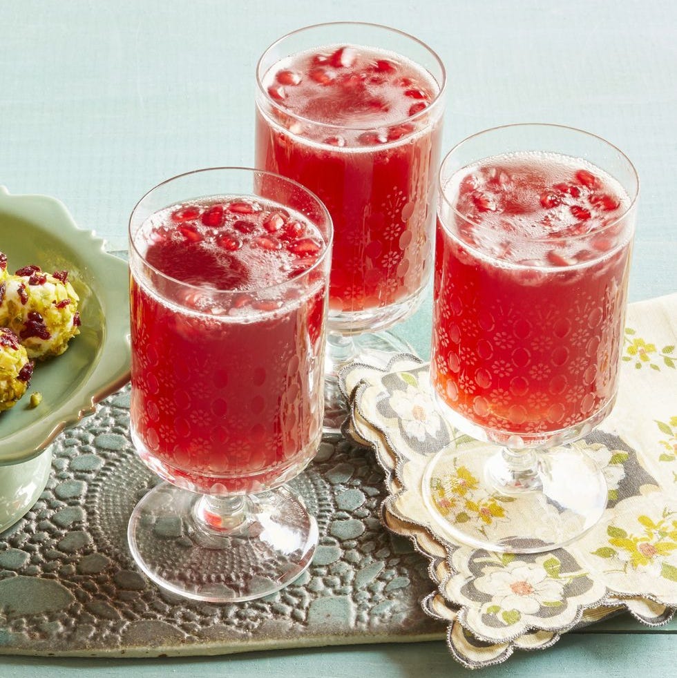 pomegranate sparklers new years eve drink