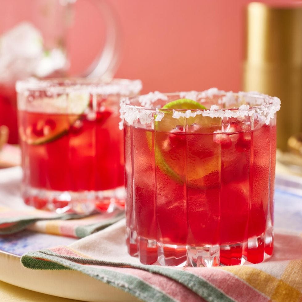 pomegranate margarita new years eve drinks