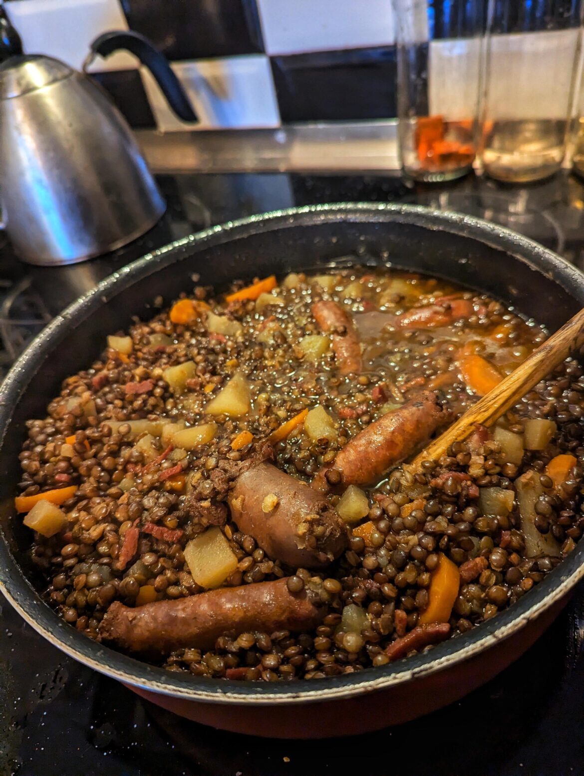 Green Puy lentils with sausauge