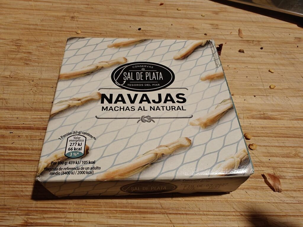 Navajas are some of my favorites, with some Chile de árbol to spice them up