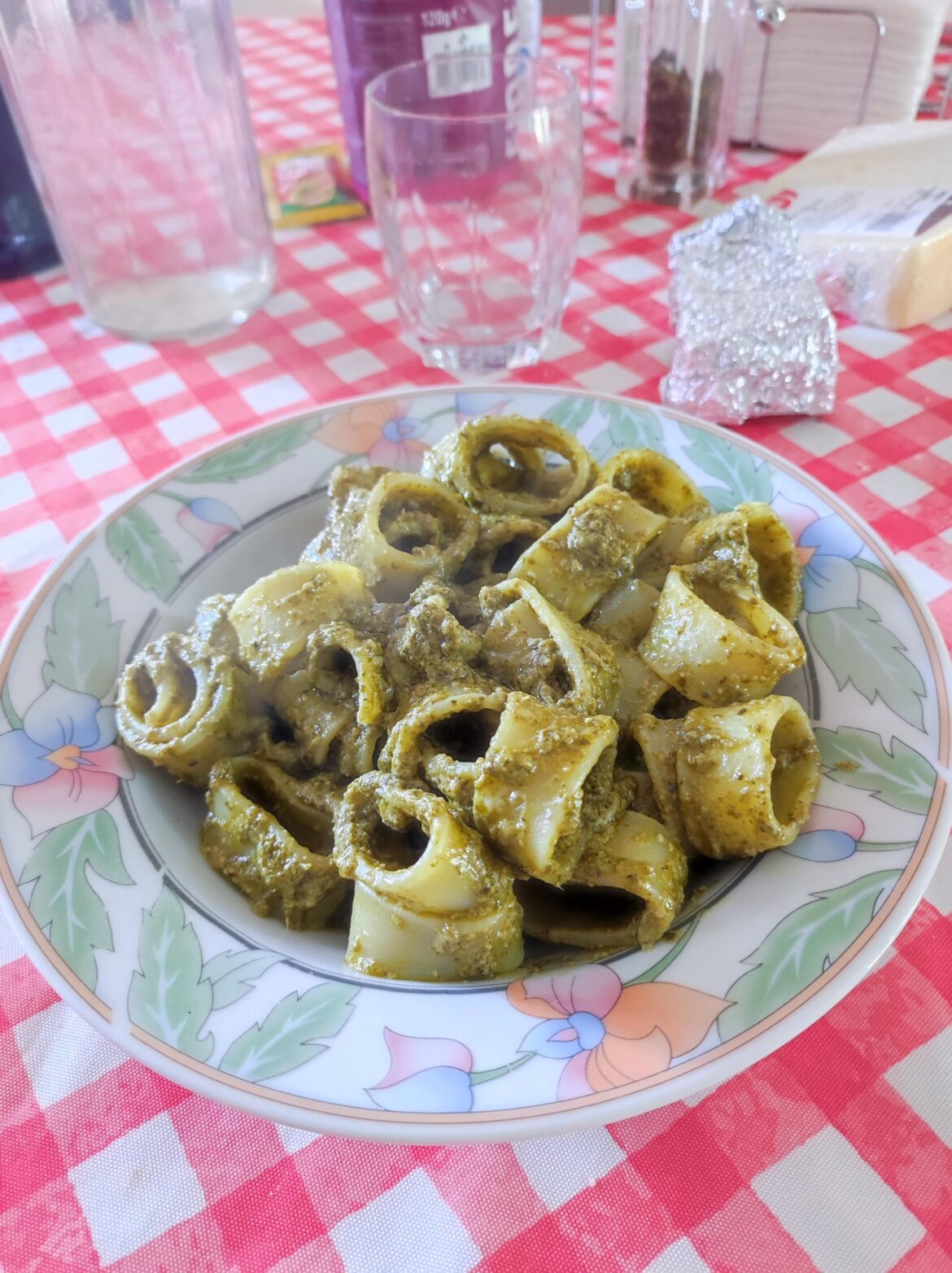 Simply and delicious: Calamarata al pesto 😋