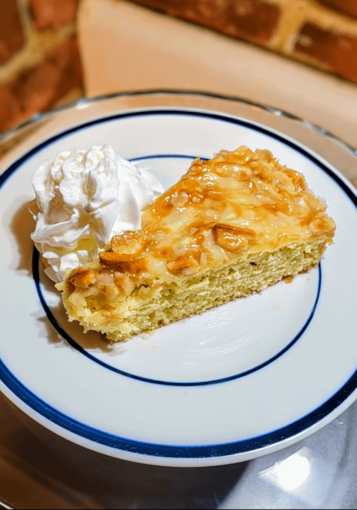 [Homemade] Norwegian Caramel Almond Tosca Cake