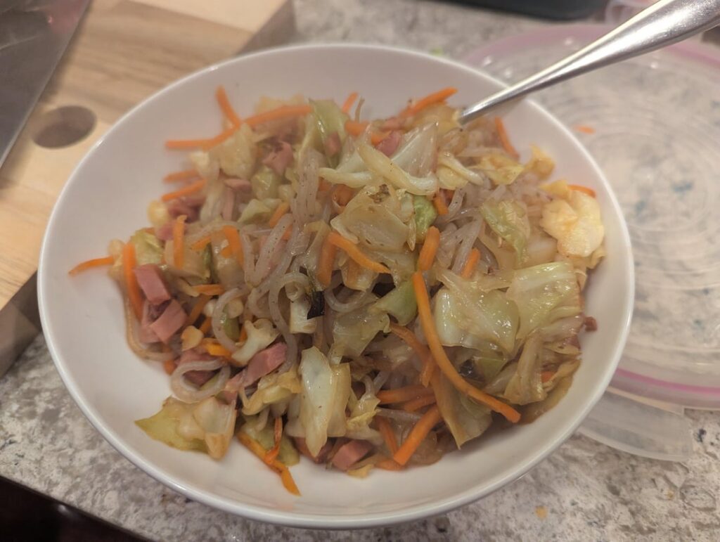 Pork noodle stir fry with cabbage & carrots - only 210 calories for the entire bowl with 14g protein