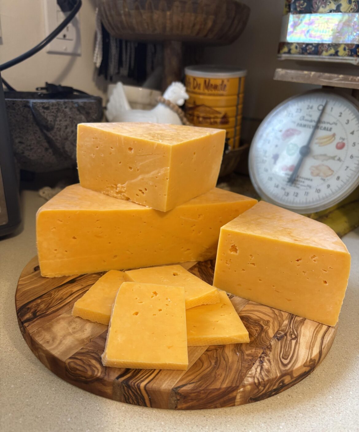 Homemade Edam cheese. Soft, savory and delightful!
