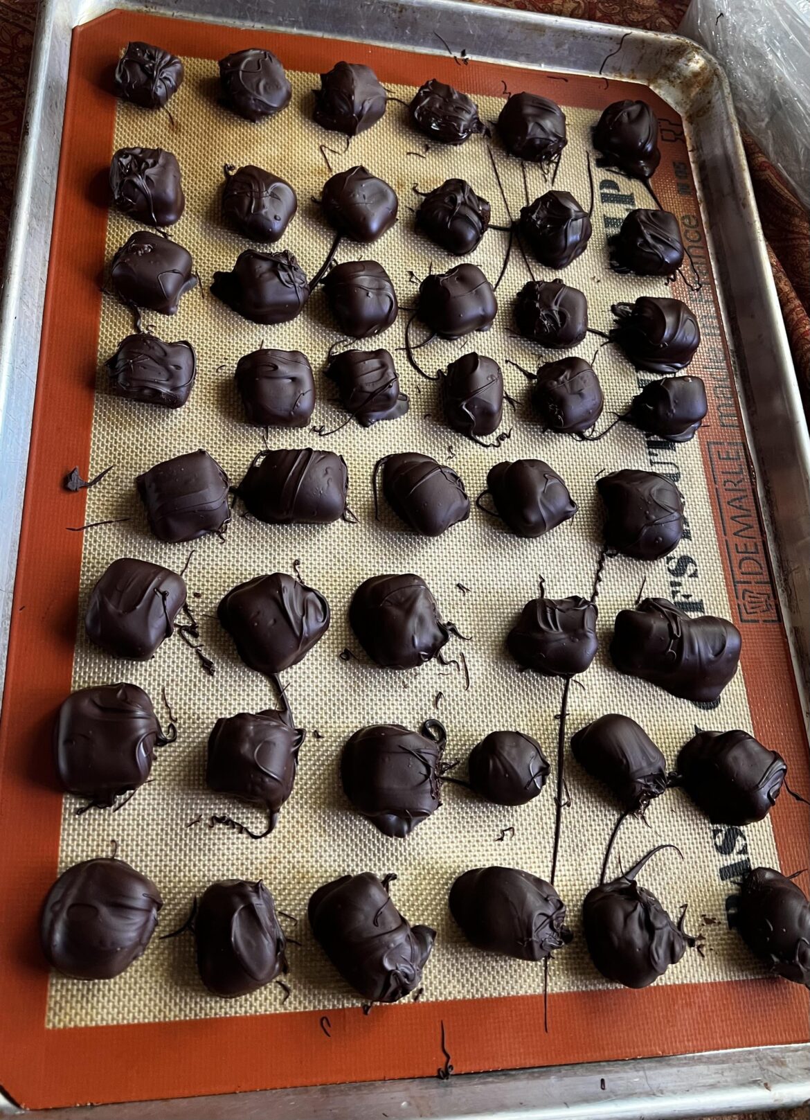 Keto Chocolate Caramel Squares