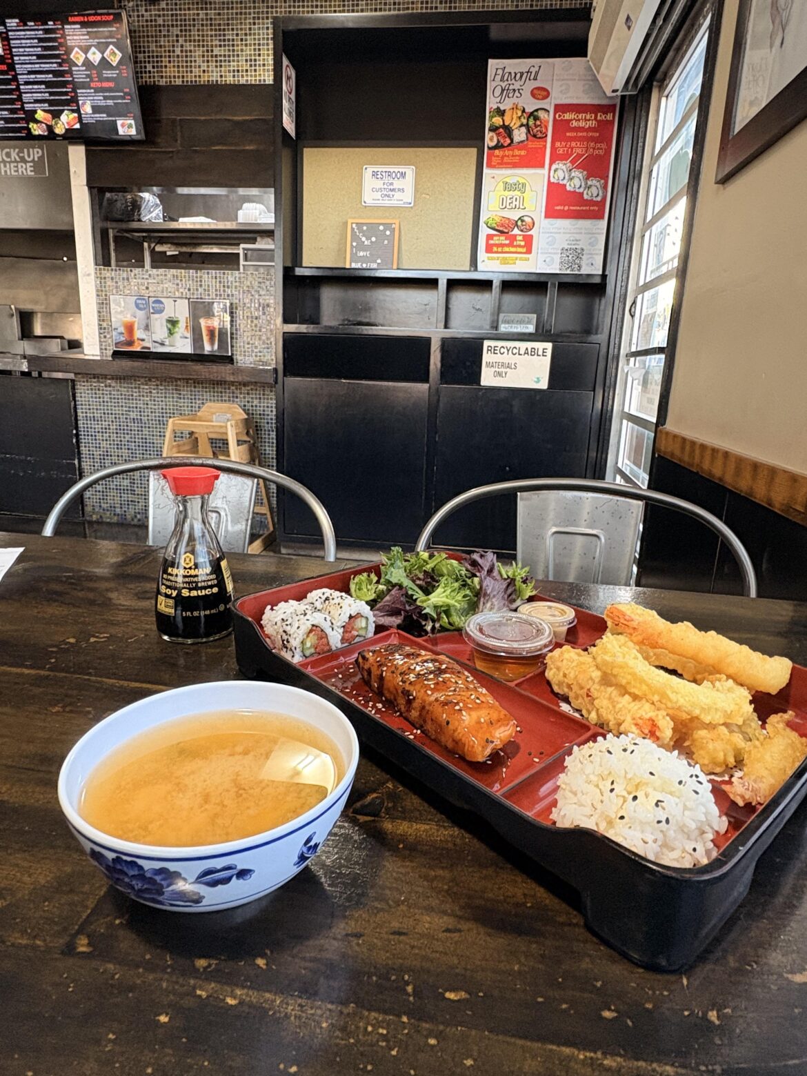 Blue Fish Sushi. Huntington Park.