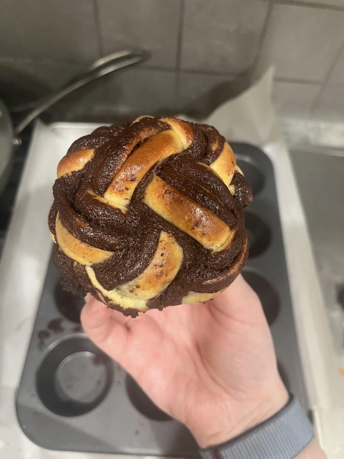 first time babka knots. any advice on keeping them neat during shaping?