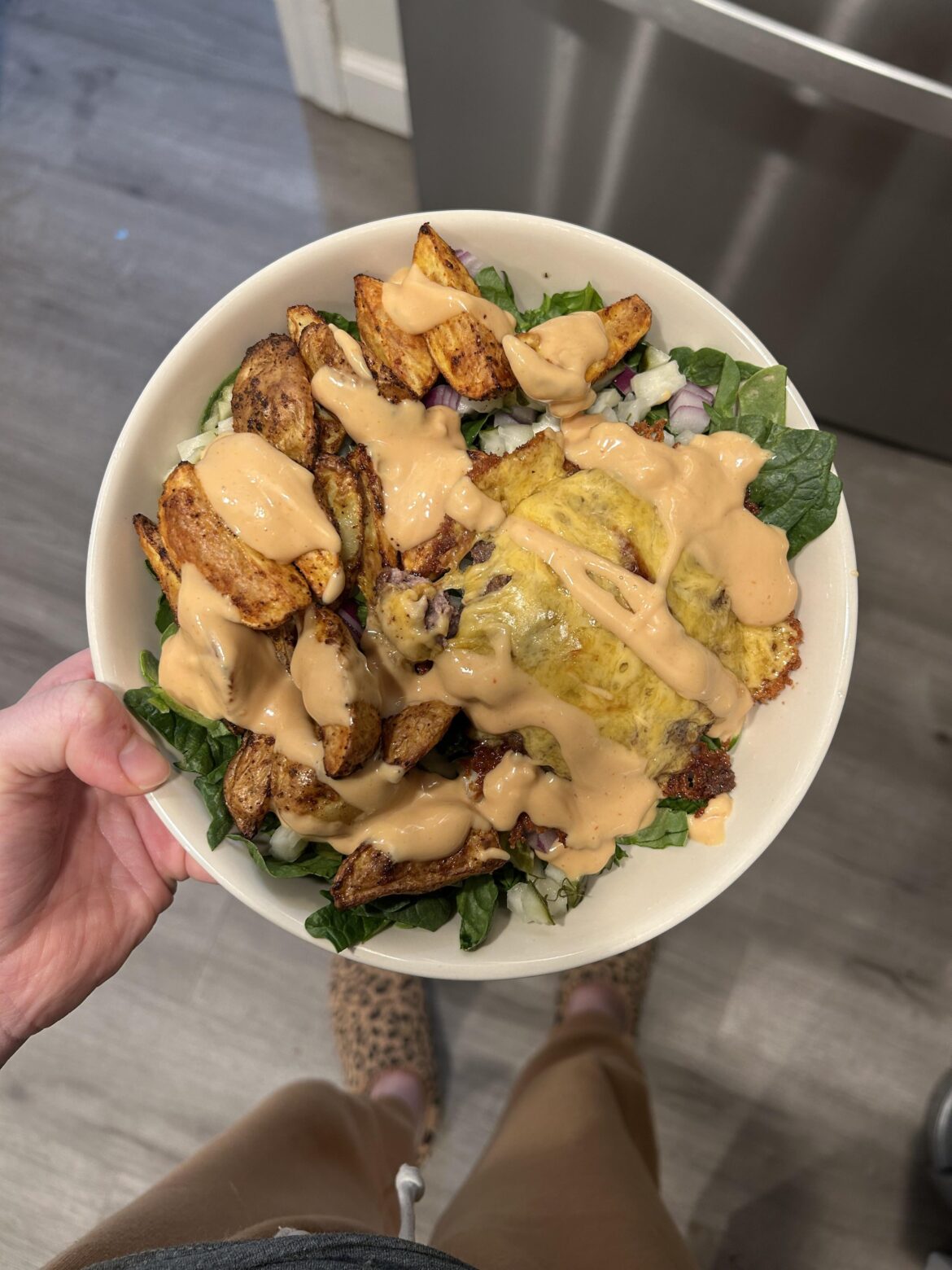 the slamminest burger bowl for 594 cals