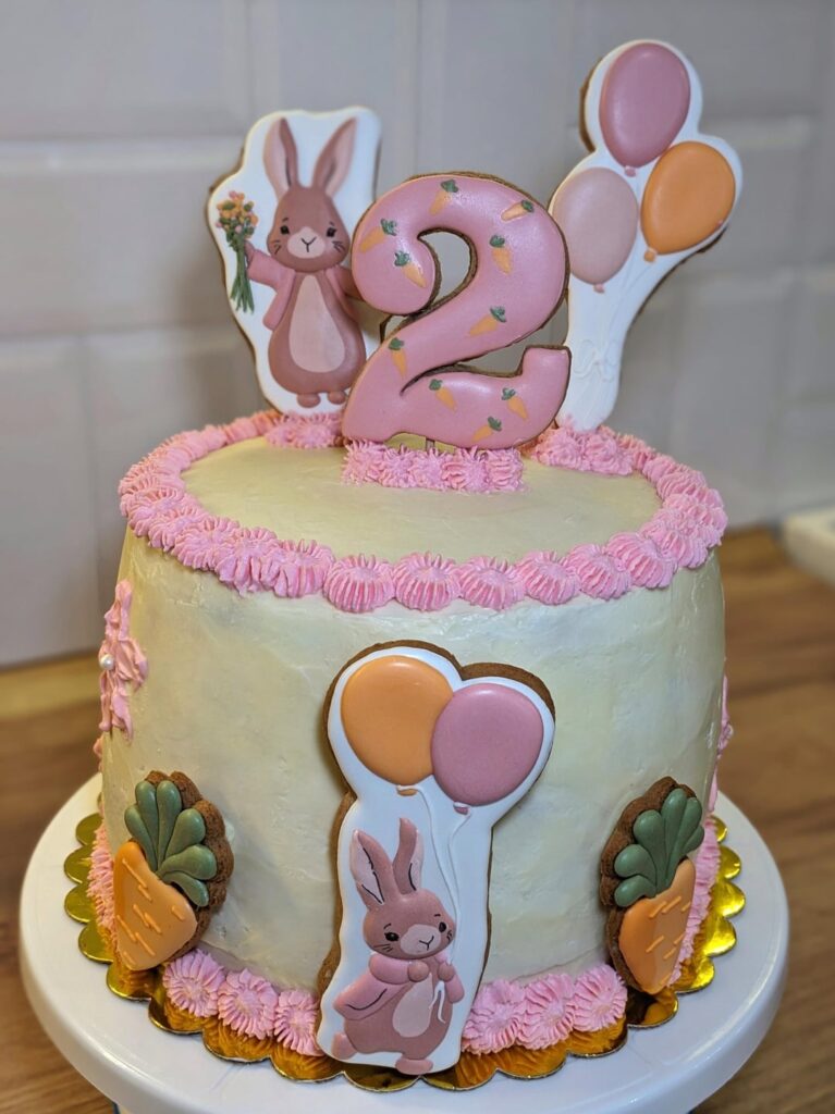my little daughter's cake 🩷🐰🎈