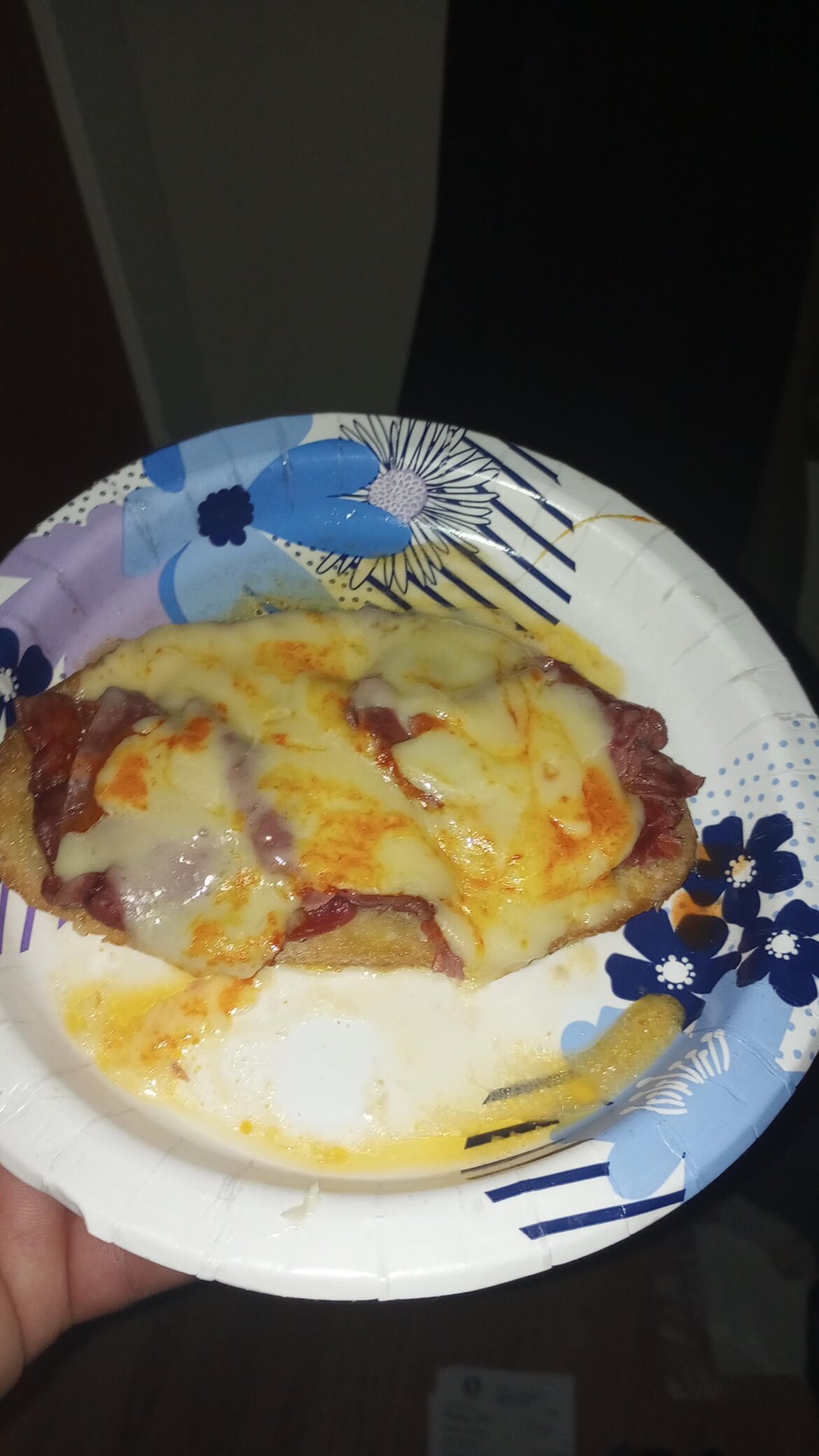 Sourdough Guy here. Tonight we got, sourdough, Mayo, corned beef. Sliced and melted real Parmesan. A good douching of Tabasco. Salt n Peppa.