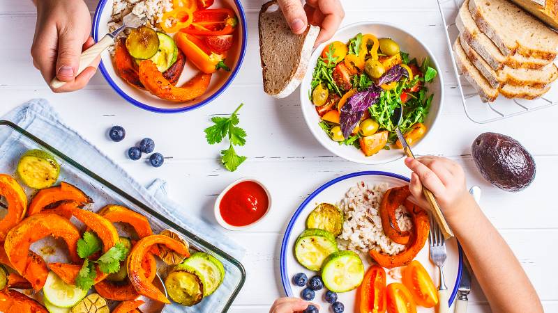 Vegan Diet Better Than Mediterranean Diet for Weight Loss and Reducing Harmful Inflammatory Dietary Compounds, Finds New Research Vegan Diet Better Than Mediterranean Diet for Weight Loss and Reducing Harmful Inflammatory Dietary Compounds, Finds New Research
