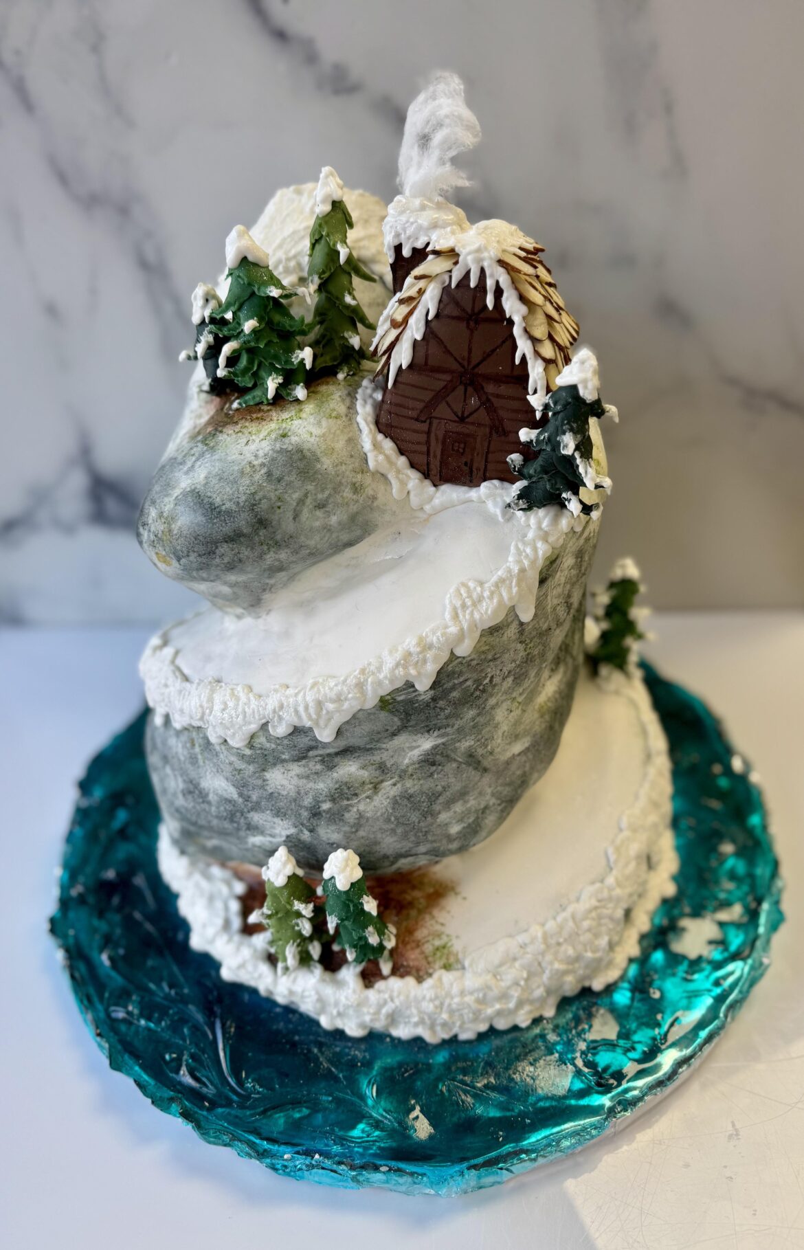 Swiss Chalet Cake! 🎂🏔️