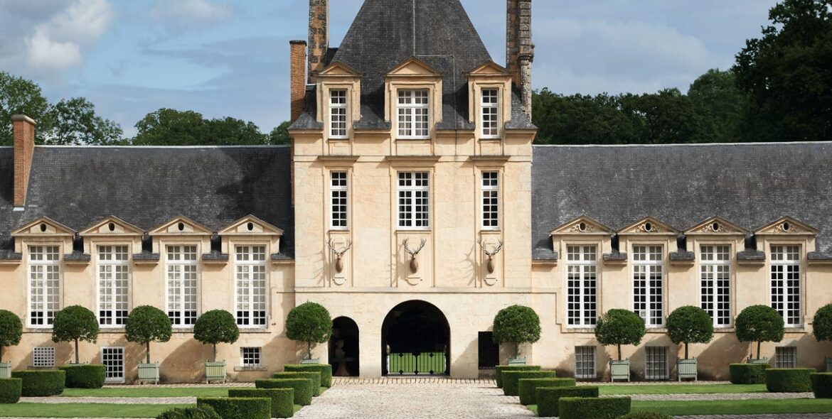 Hubert de Givenchy's Family Home in the French Countryside Photos