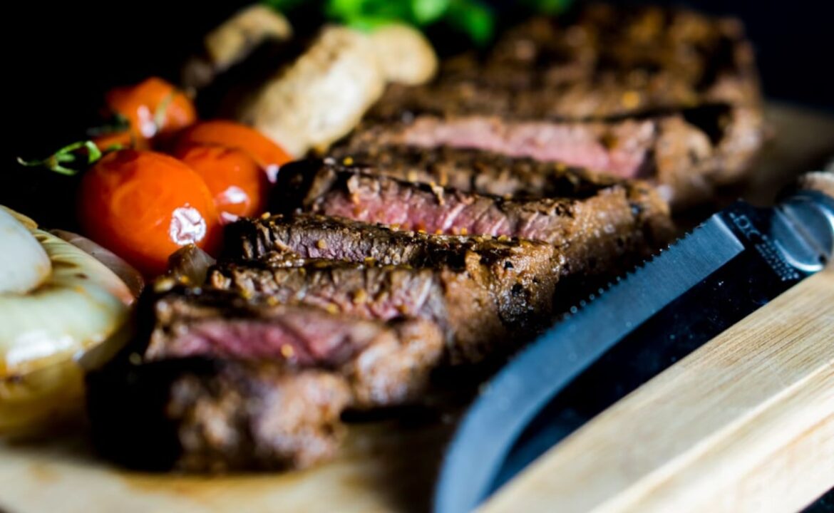 US Influencer Ends Up In Hospital With Kidney Stones After Following Viral Carnivore Diet US Influencer Ends Up In Hospital With Kidney Stones After Following Viral Carnivore Diet