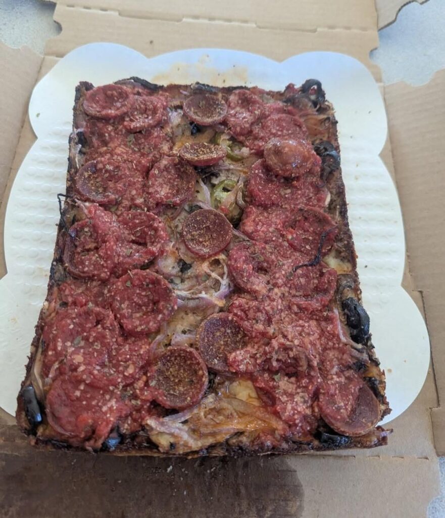 The new local pizza joint my neighbor is raving about😳