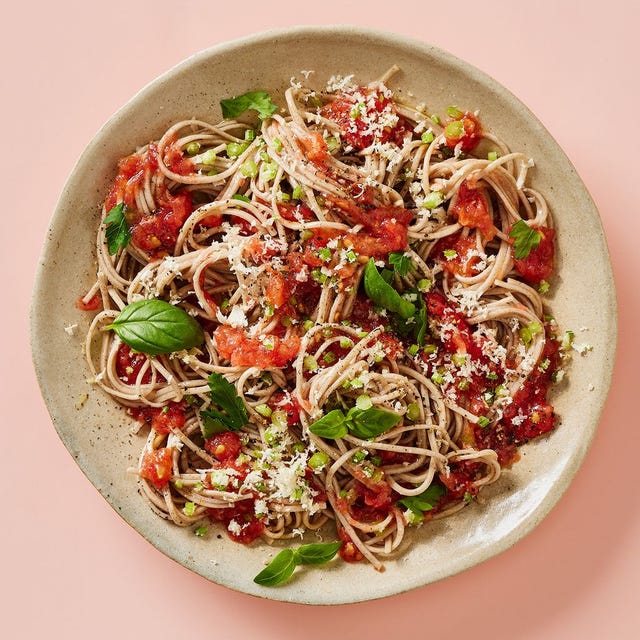 no cook tomato sauce with spaghetti