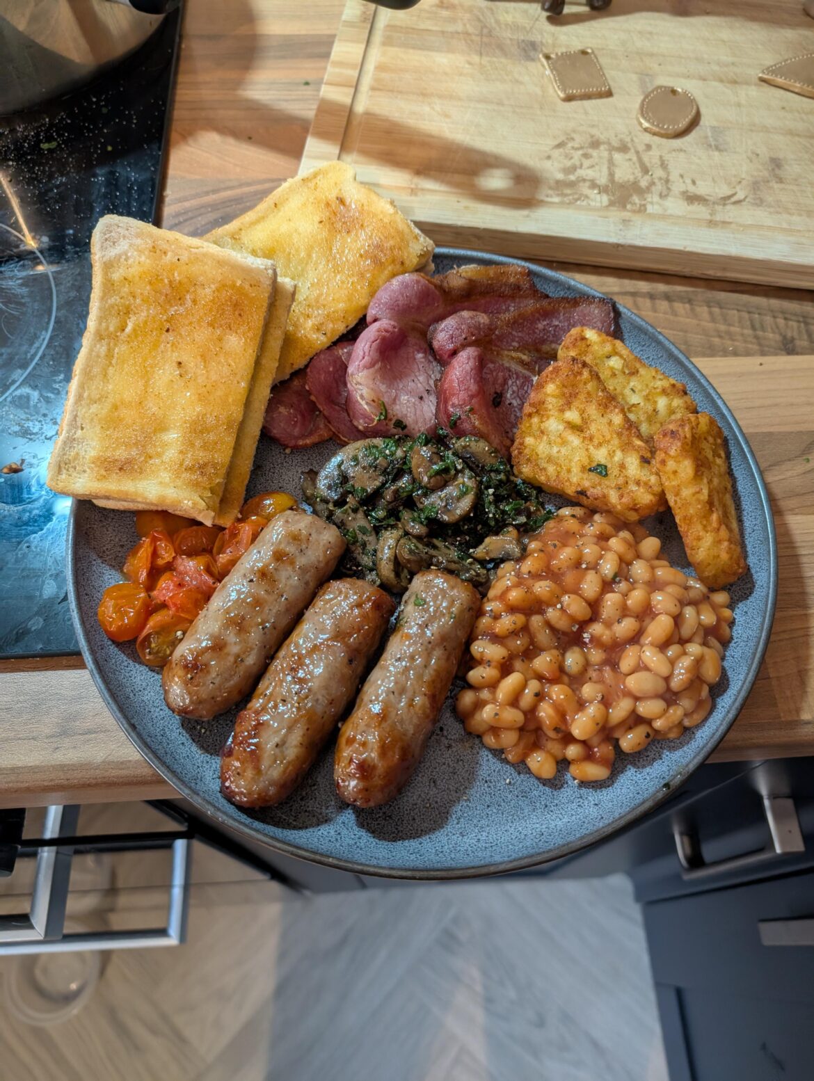 Hungover full English...no eggs available 😭