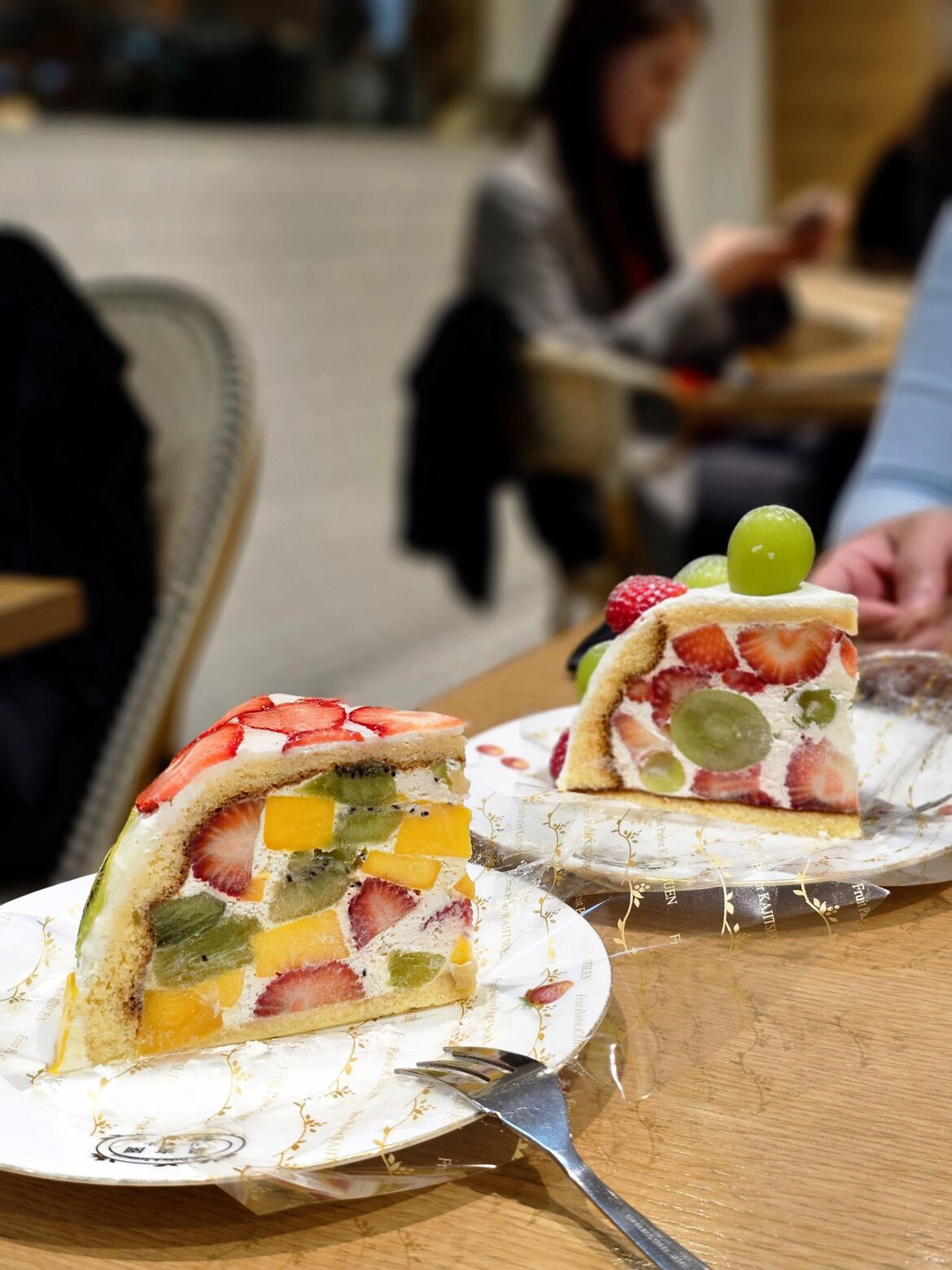 Cakes with fruits are top-tier