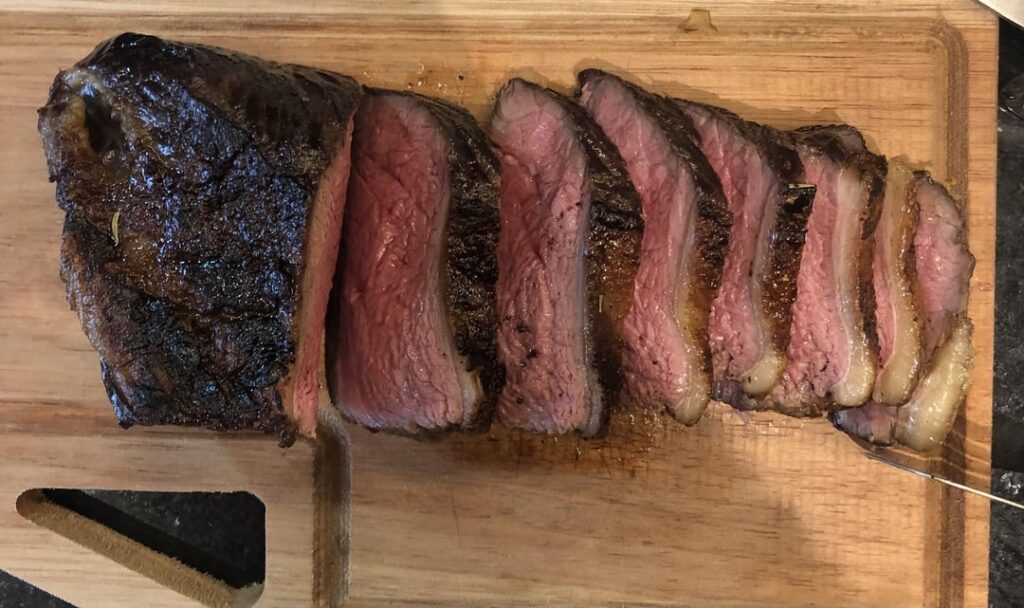 Trying to save my tapa cuadril (picanha) and failing (slightly) Trying to save my tapa cuadril (picanha) and failing (slightly)