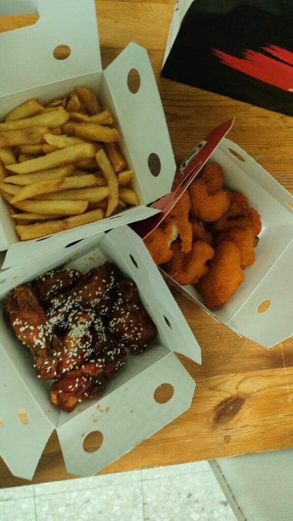 Chicken wings and chips how many calories I was thinking like 400 calories??