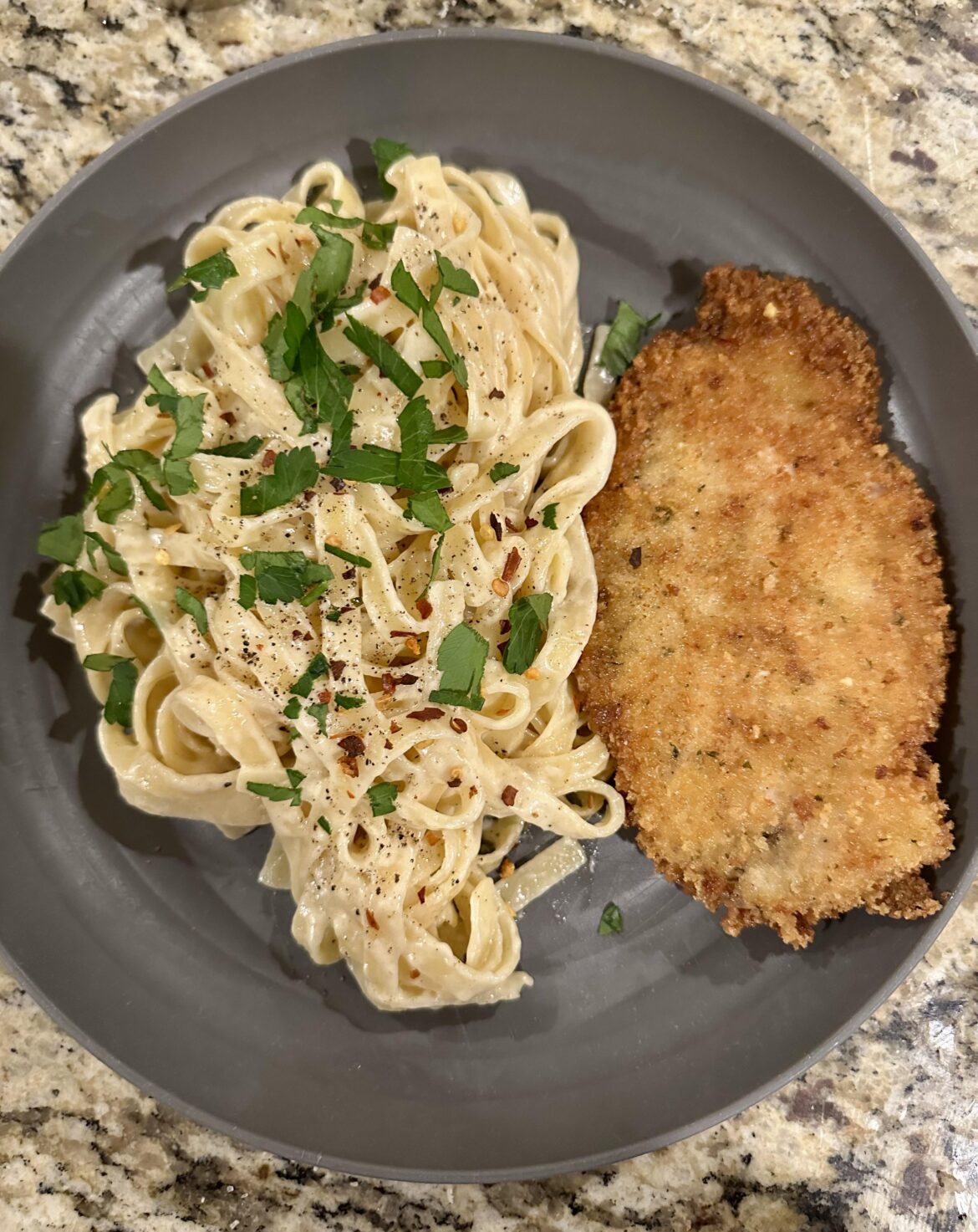[homemade] Fettuccine Alfredo w/ a chicken cutlet