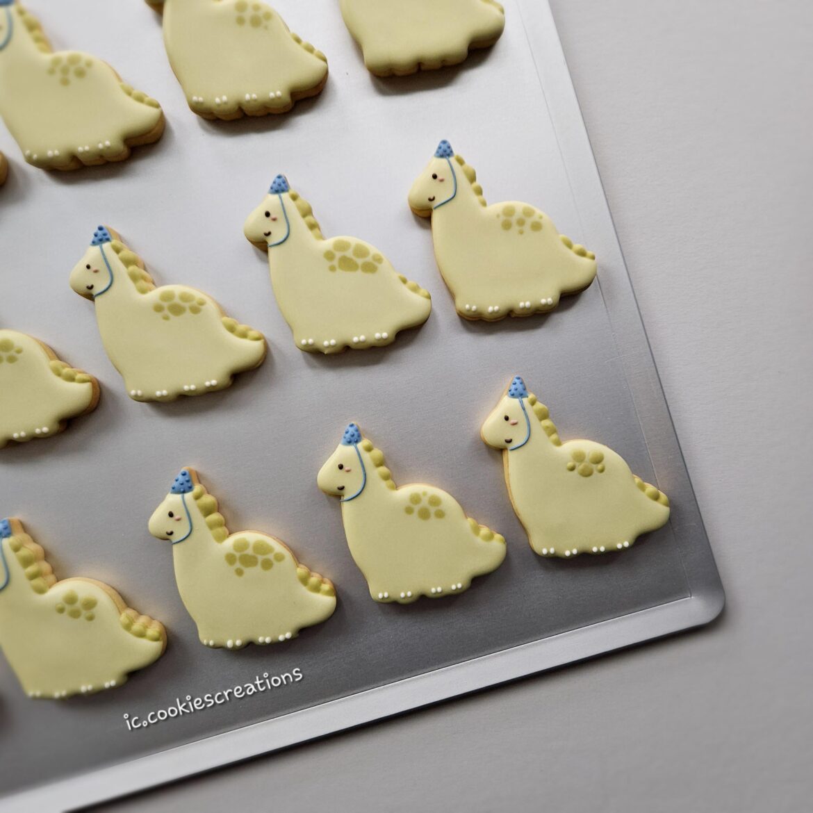 I love cute things so I made cute cookies :D