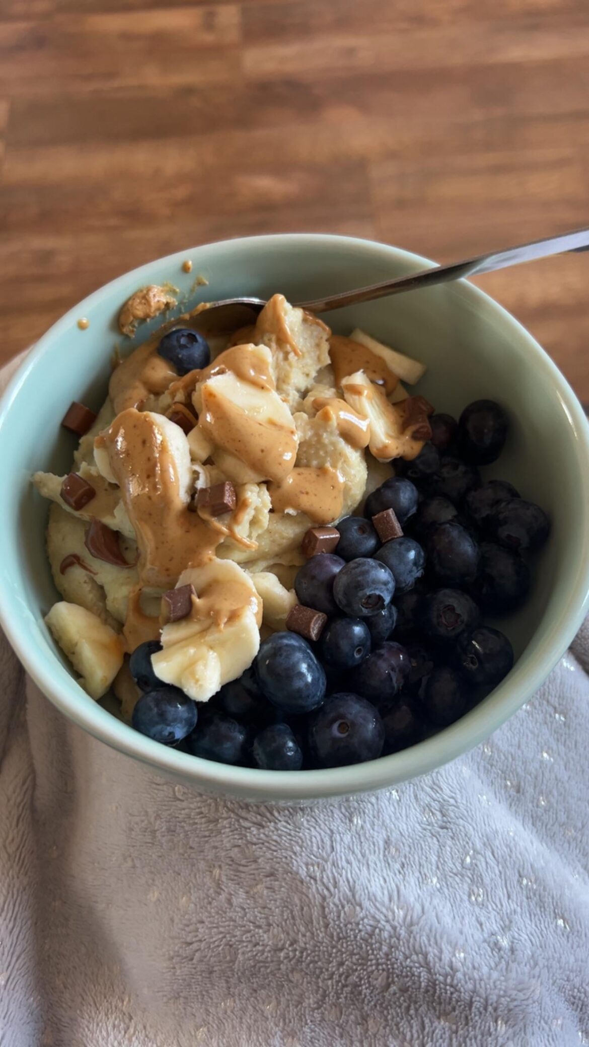 600 cals. 38g protein