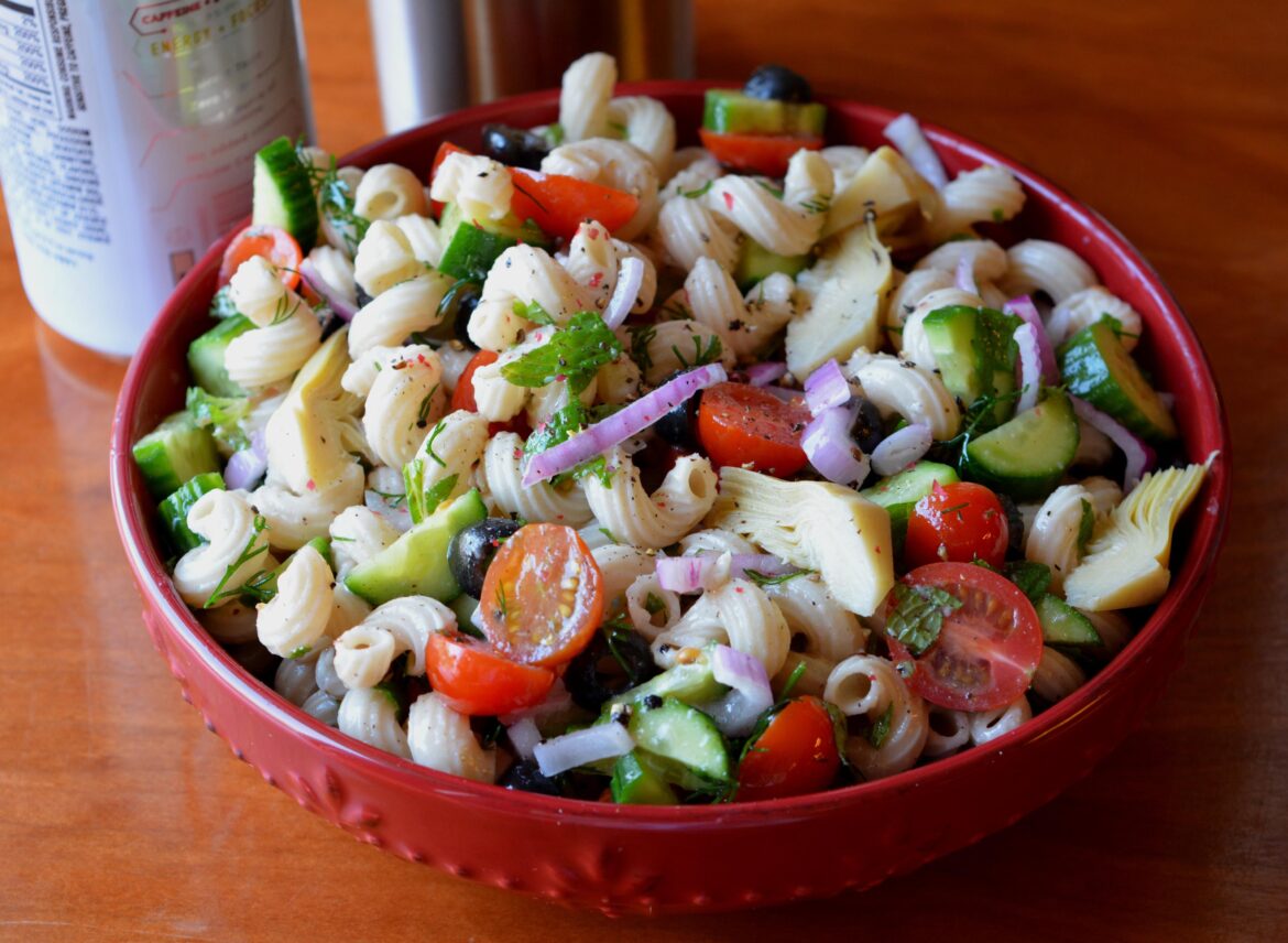 Greek style cavatappi pasta, 334 cal