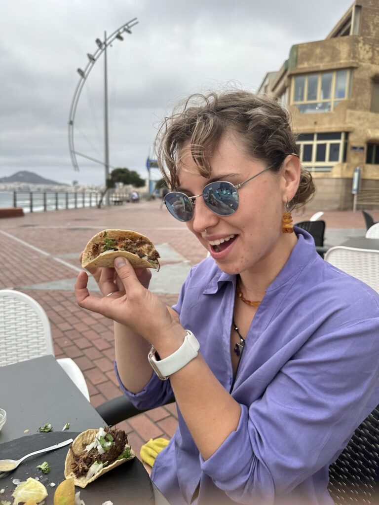 Best tacos I've ever had (only 1$!!!) in TikiTaco, Spain