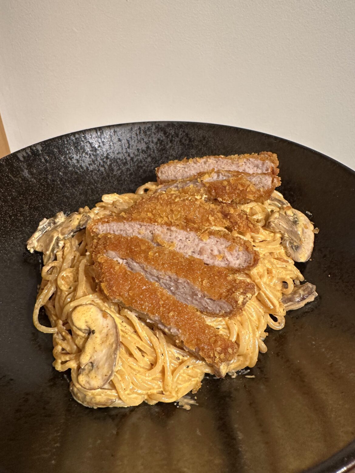 Had a craving. Breaded chicken with spaghetti Alfredo and mushrooms