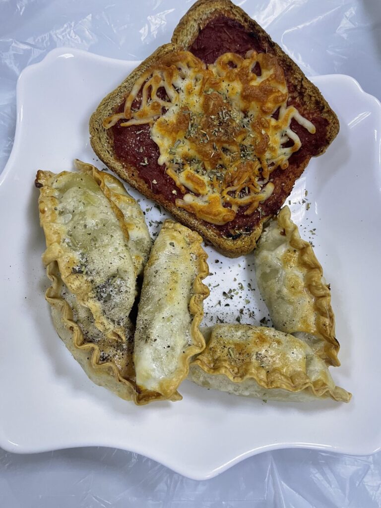 Korean (vegan) chicken mushroom dumplings and pizza toast, 445 cal Suhoor! I saved up my calories from the previous day to have this  lol