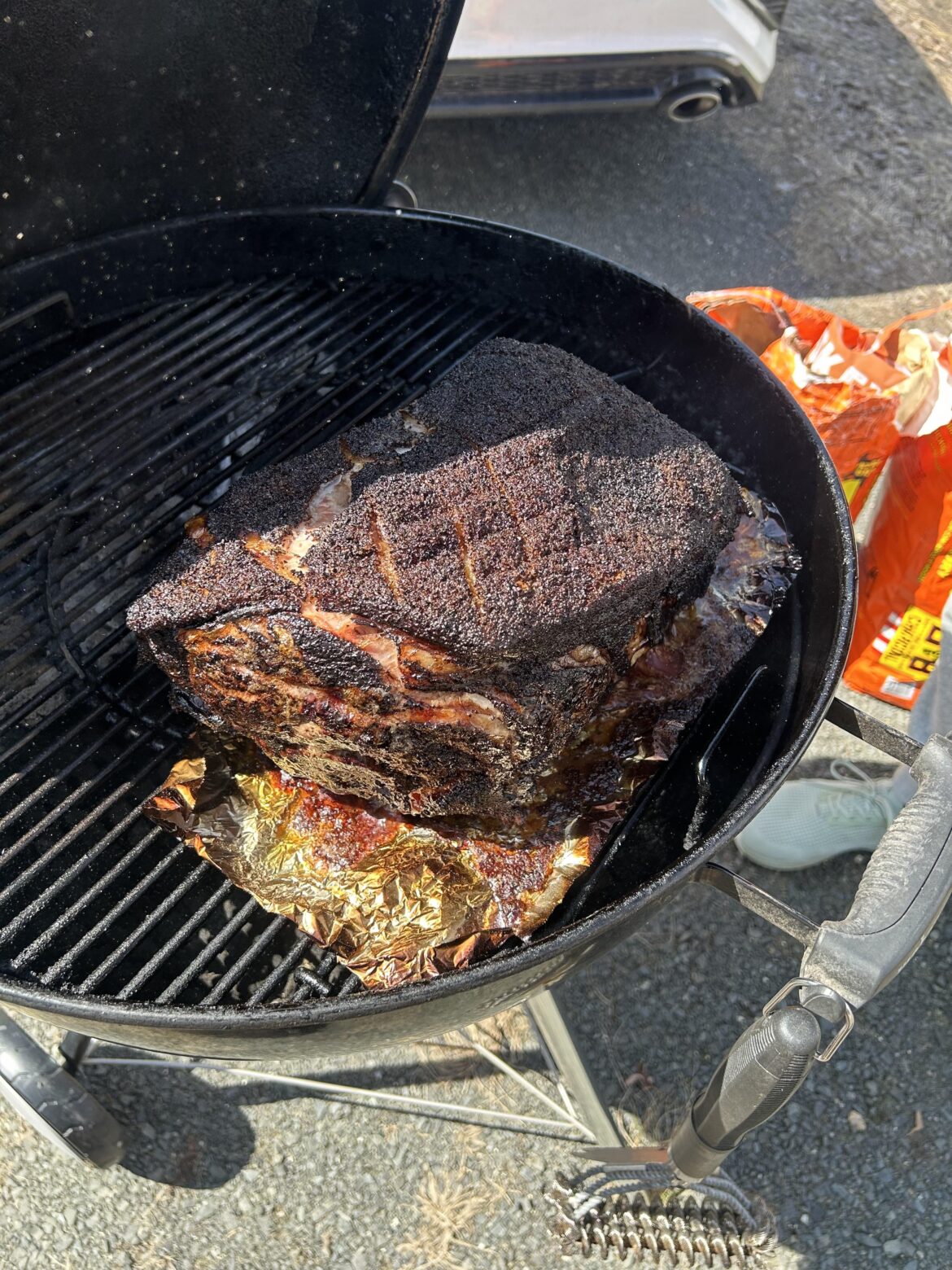 Weather is nice. Smoking a butt