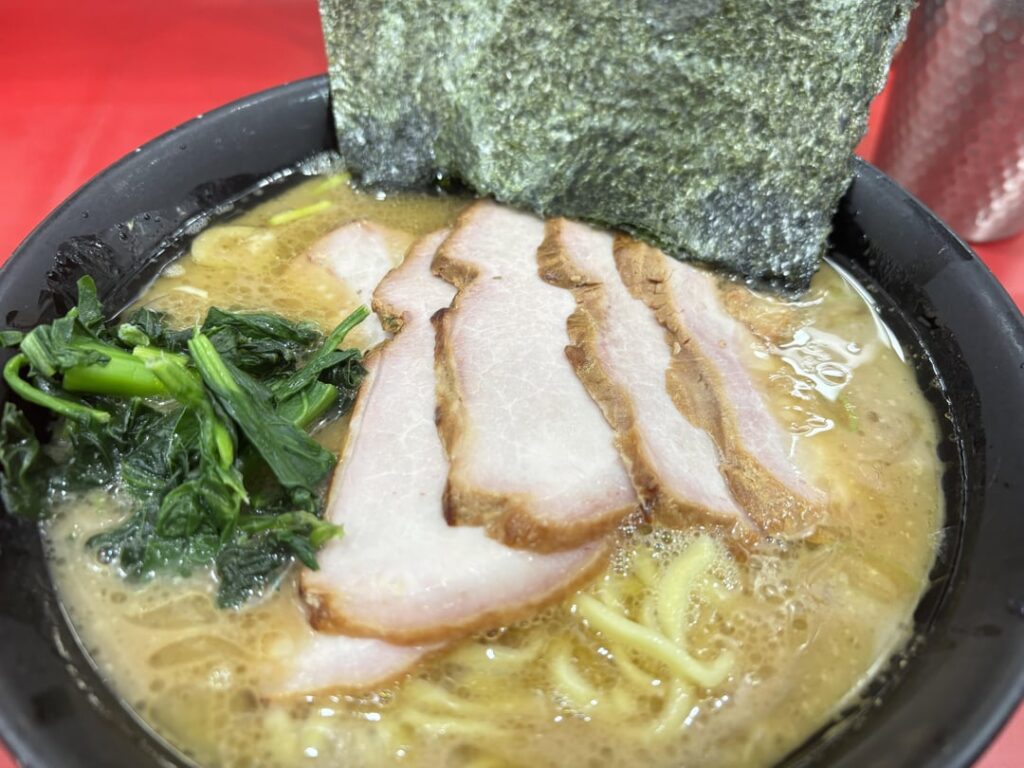 家系ラーメン　杉田家