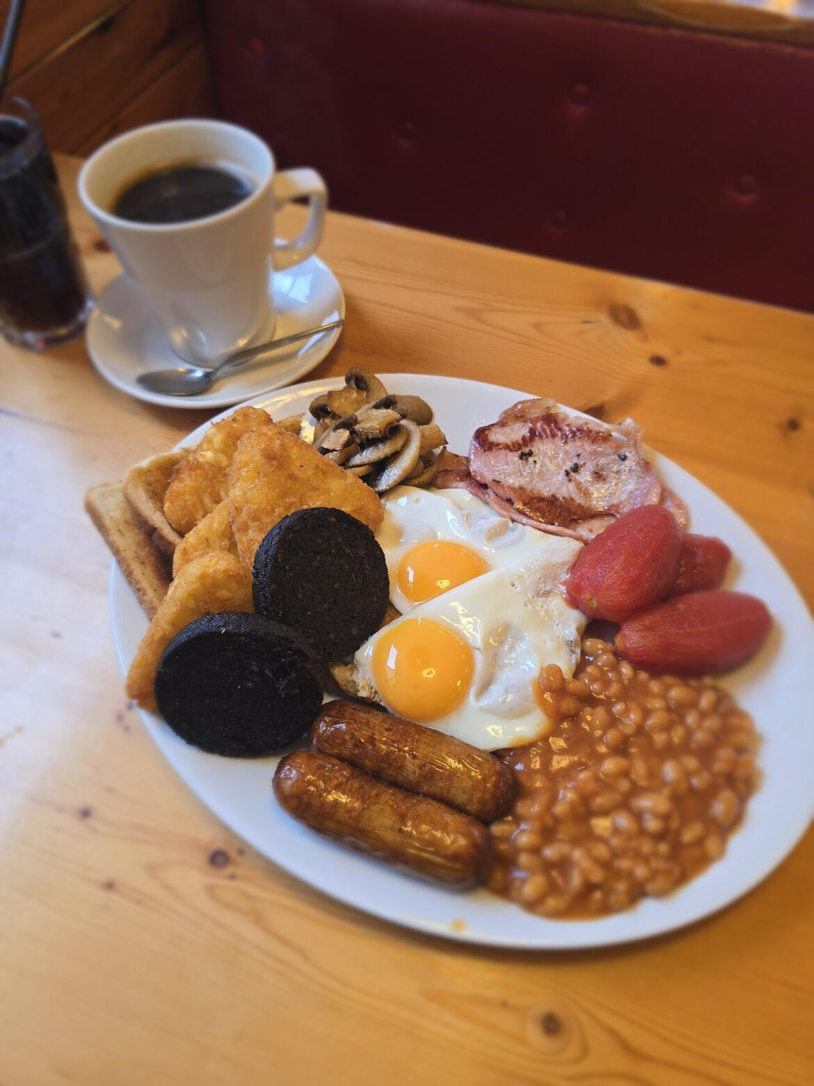 The Friar Tuck Cafe, Amesbury...Wiltshires biggest everr breakfast