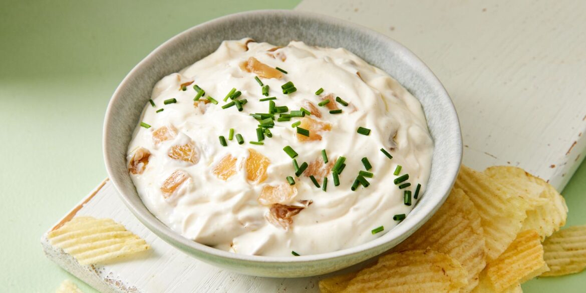 My Aunt’s Famous 3-Ingredient Dip Is a Must-Make for Football Season