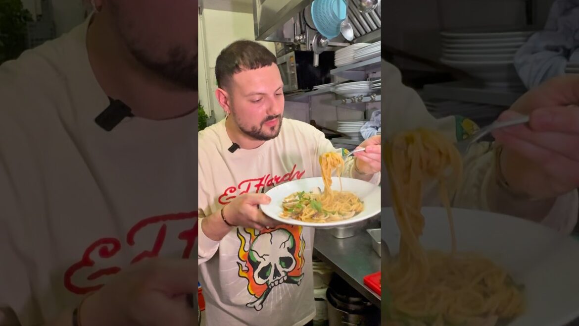 How to Cook authentic Spaghetti Vongole - watch and learn! #challenge #food #viralvideo #foodie