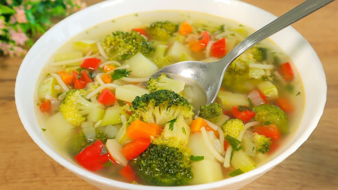 Ich möchte diese Suppe mit Brokkoli jeden Tag zubereiten! Gesunde Gemüsesuppe in 30 Minuten! Ich möchte diese Suppe mit Brokkoli jeden Tag zubereiten! Gesunde Gemüsesuppe in 30 Minuten!