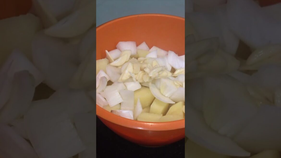 Batata Harra: A Spicy Potato Adventure That Will Brighten Your Day #food #cooking #shorts Batata Harra: A Spicy Potato Adventure That Will Brighten Your Day #food #cooking #shorts