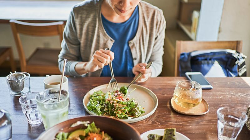 Healthy eating is associated with healthy aging, according to a new study Healthy eating is associated with healthy aging, according to a new study