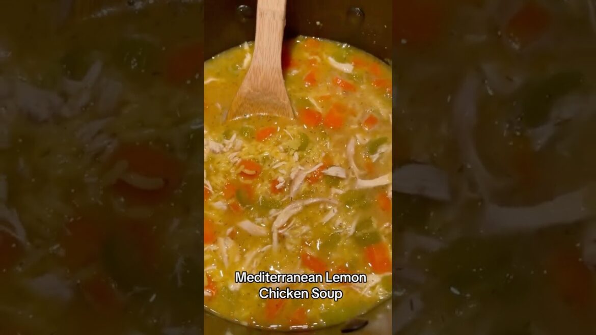 Avgolemono Soup- Mediterranean Lemon Chicken Soup Avgolemono Soup- Mediterranean Lemon Chicken Soup