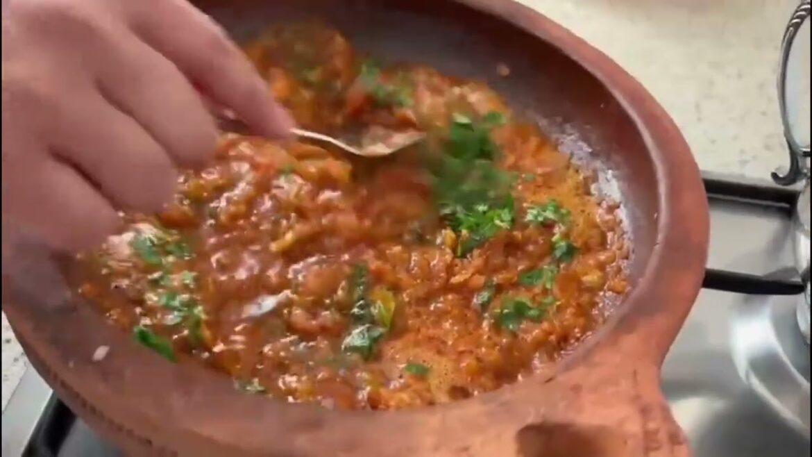 Moroccan tajine with shrimp