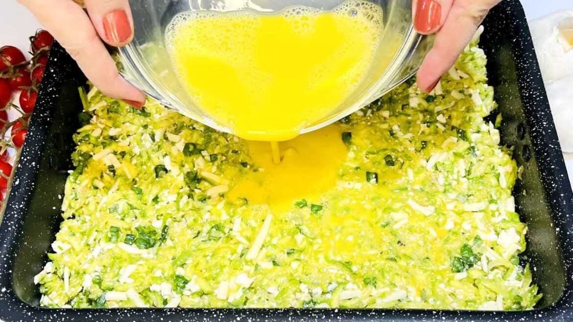 Just grate the zucchini ❗️ and add eggs ❗️ quick recipe for zucchini bowl ⬆️