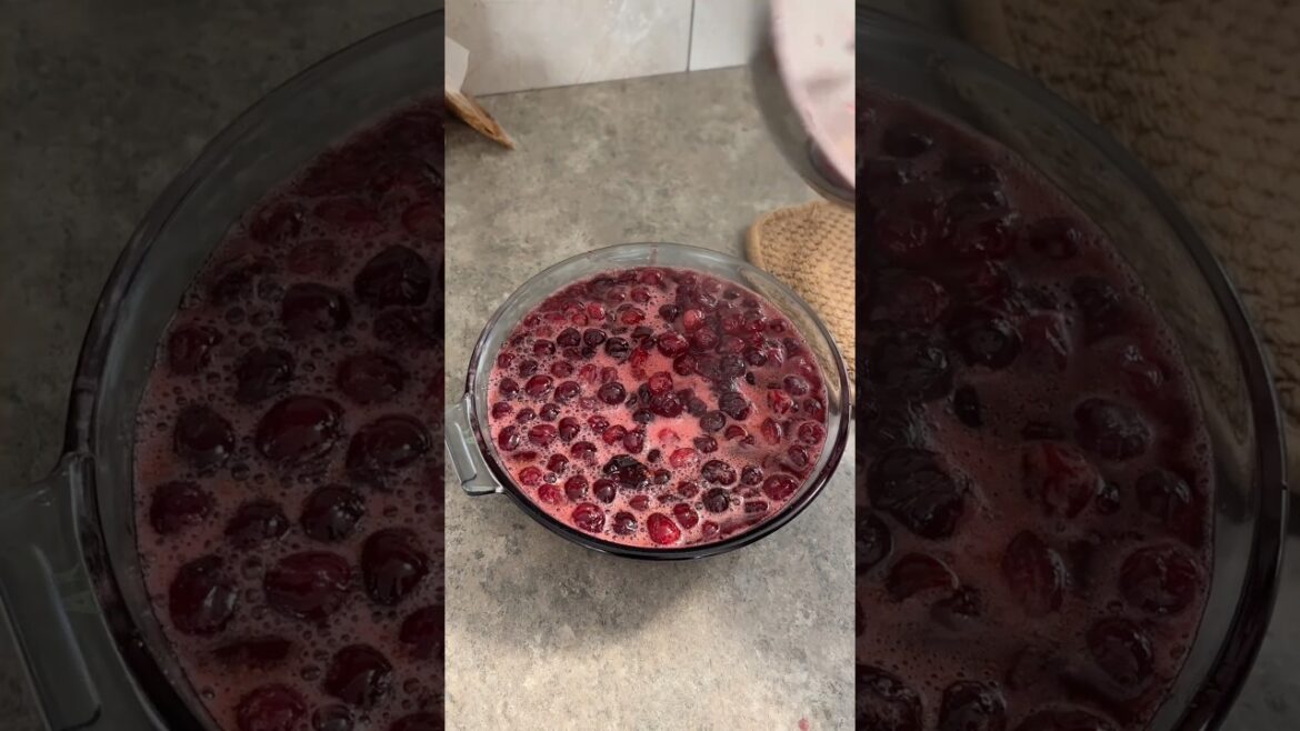 Homemade cranberry sauce, so delicious. Homemade cranberry sauce, so delicious.