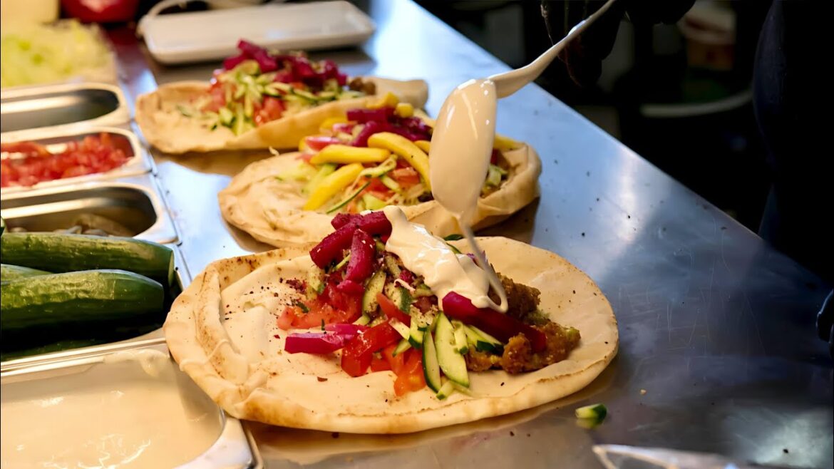 Best Lebanese Falafel, Fatteh and Hummsin Istanbul | Turkish Street Foods #streetfood Best Lebanese Falafel, Fatteh and Hummsin Istanbul | Turkish Street Foods #streetfood