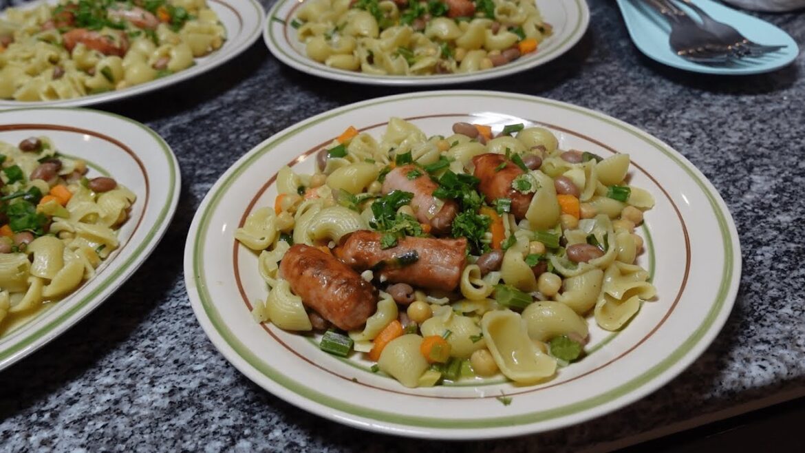 Bean soup with sausage & Pasta  (QUICK RECIPE)