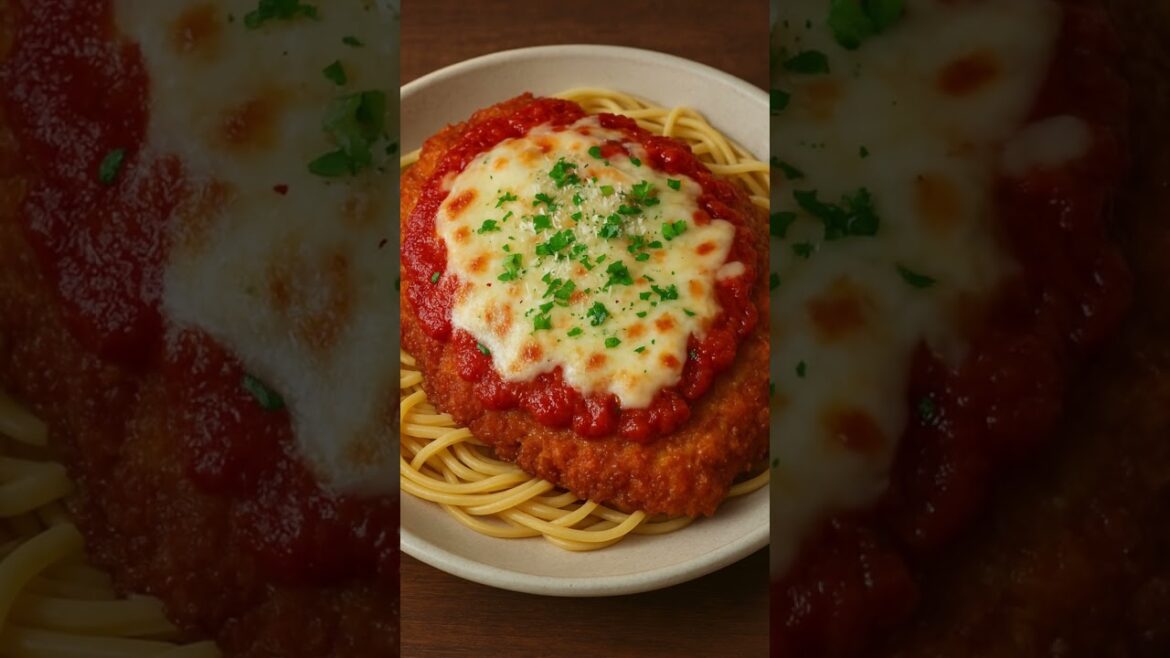 Easy Homemade Chicken Parmesan Recipe – The Best Chicken Parm Dinner Easy Homemade Chicken Parmesan Recipe - The Best Chicken Parm Dinner