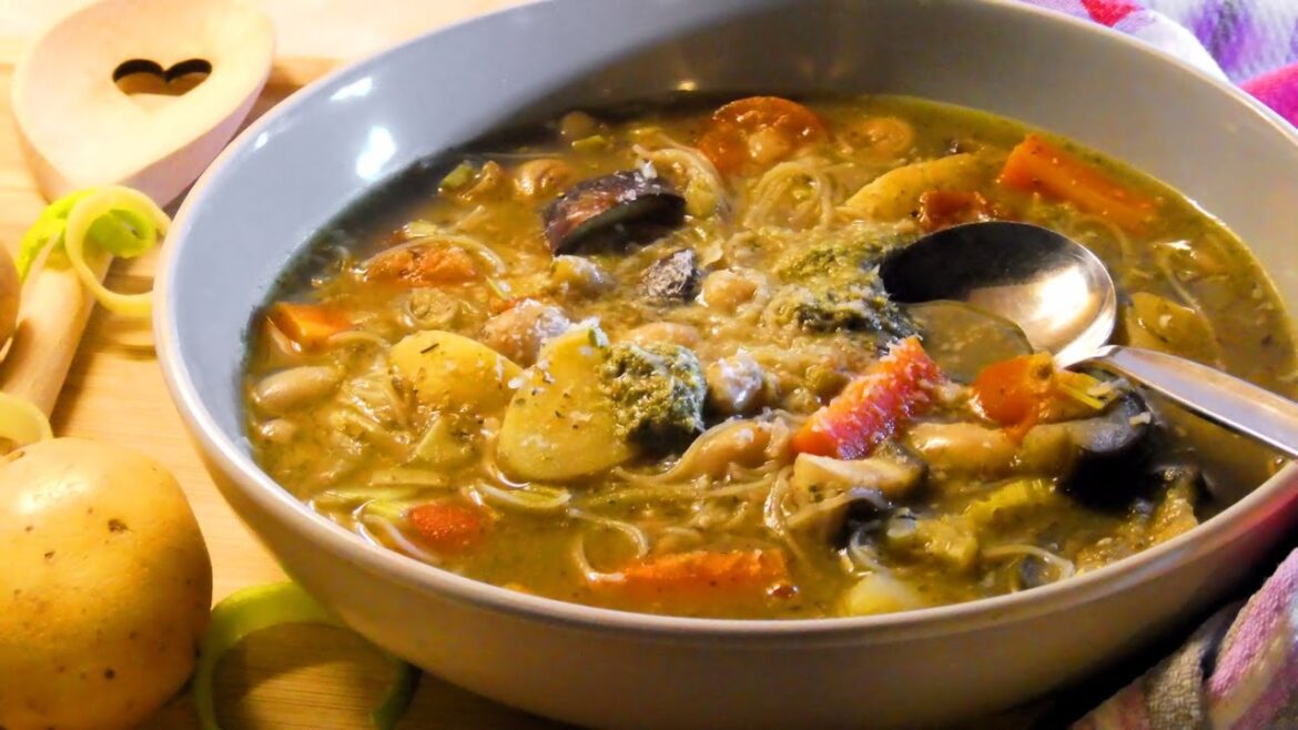 Italian Vegetable & Bean Soup l Incredibly FLAVOURFUL One-Pot Recipe Italian Vegetable & Bean Soup l Incredibly FLAVOURFUL One-Pot Recipe